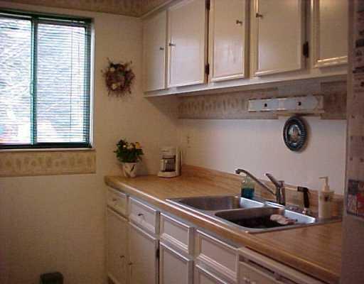 3168 Laurel Ridge Circle Bridgeville, PA 15017 - Photo 2 of 8 Kitchen.