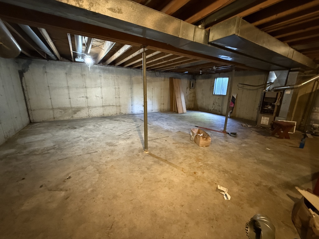 109 Ravinia Drive Shorewood, IL 60404 - Photo 11 of 14 a view of a garage