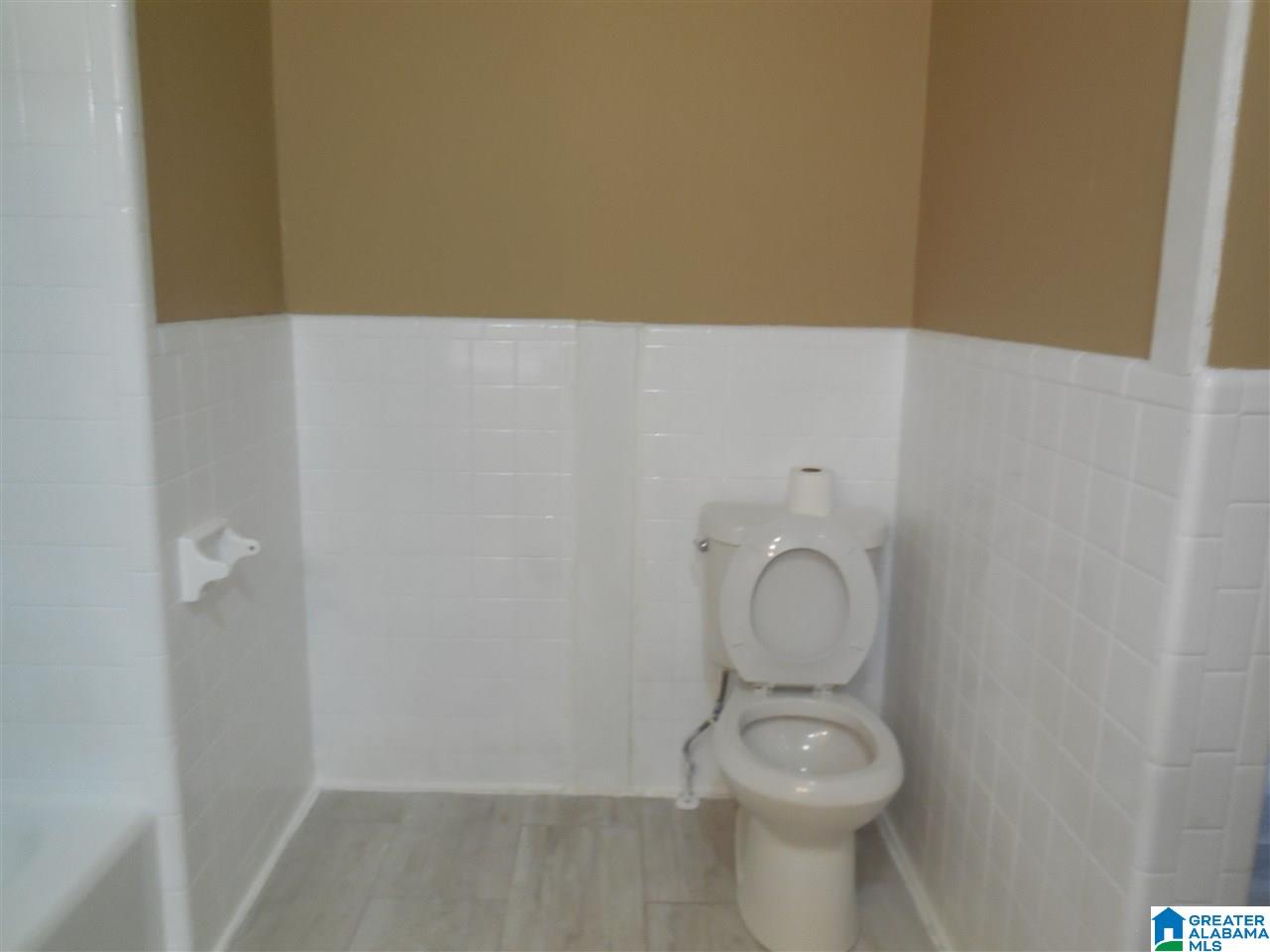 628 Center Way Southwest Birmingham, AL 35211 - Photo 14 of 21
