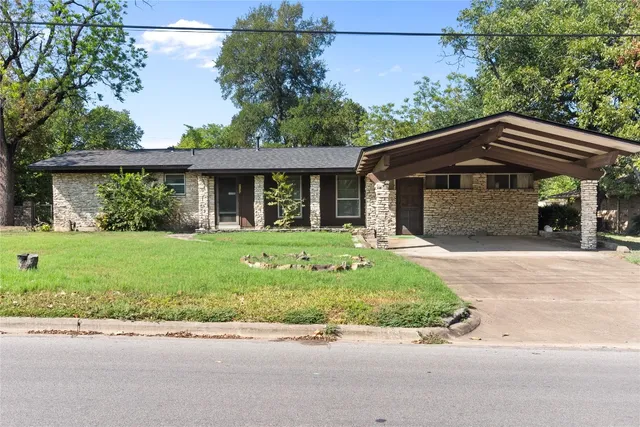 $432,500 | 1105 East Applegate Drive, Austin, TX 78753