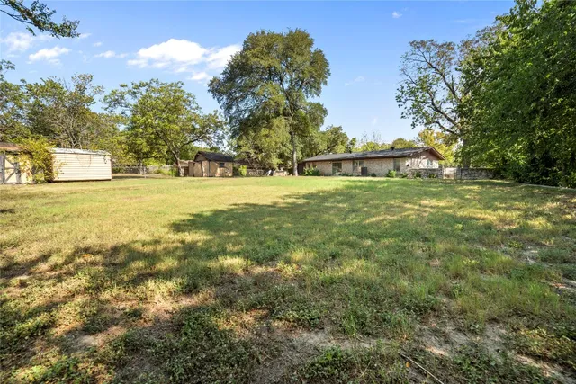 $432,500 | 1105 East Applegate Drive, Austin, TX 78753
