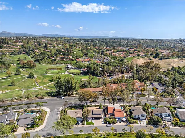 $1,599,000 | 23752 Lagarto, Mission Viejo, CA 92691