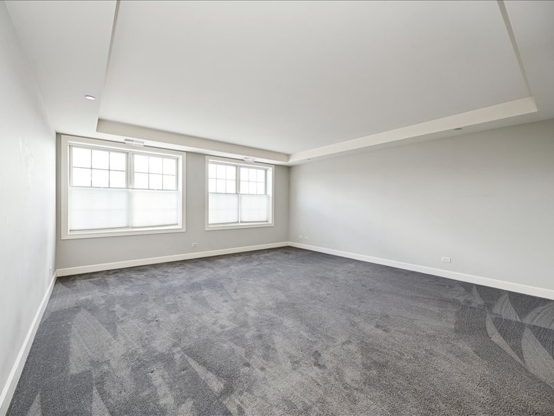 10 East Burlington Street, Unit 2J Riverside, IL 60546 - Photo 11 of 36