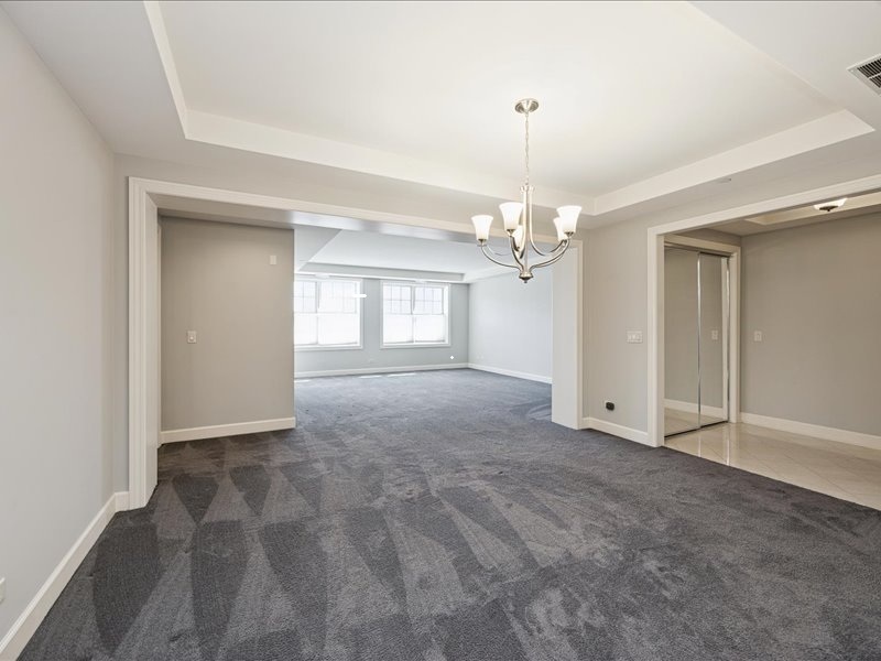 10 East Burlington Street, Unit 2J Riverside, IL 60546 - Photo 15 of 36