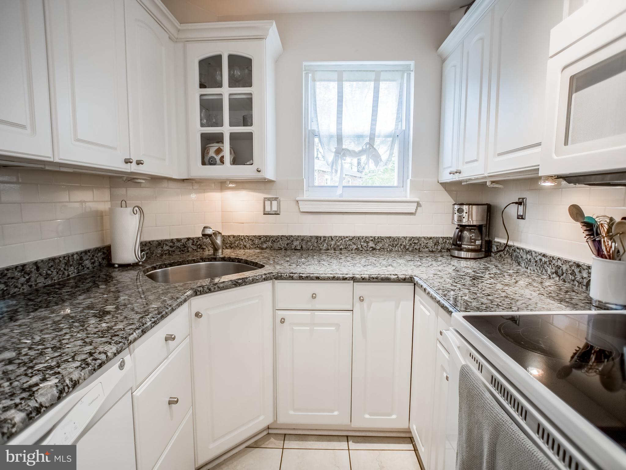 10003 Greenock Road Silver Spring, MD 20901 - Photo 6 of 16 Kitchen