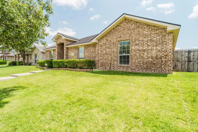 $229,000 | 1011 Pagoda Drive, Amarillo, TX 79110