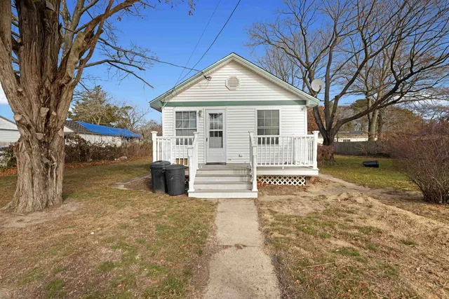$329,900 | 229 East Florida Avenue, Villas, NJ 08251