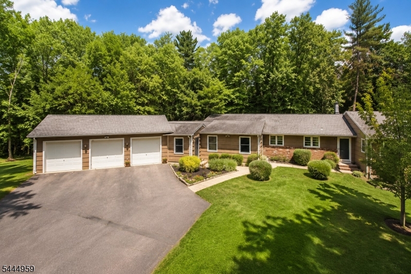 303 Cherry Valley Road Princeton, NJ 08540 - Photo 3 of 42