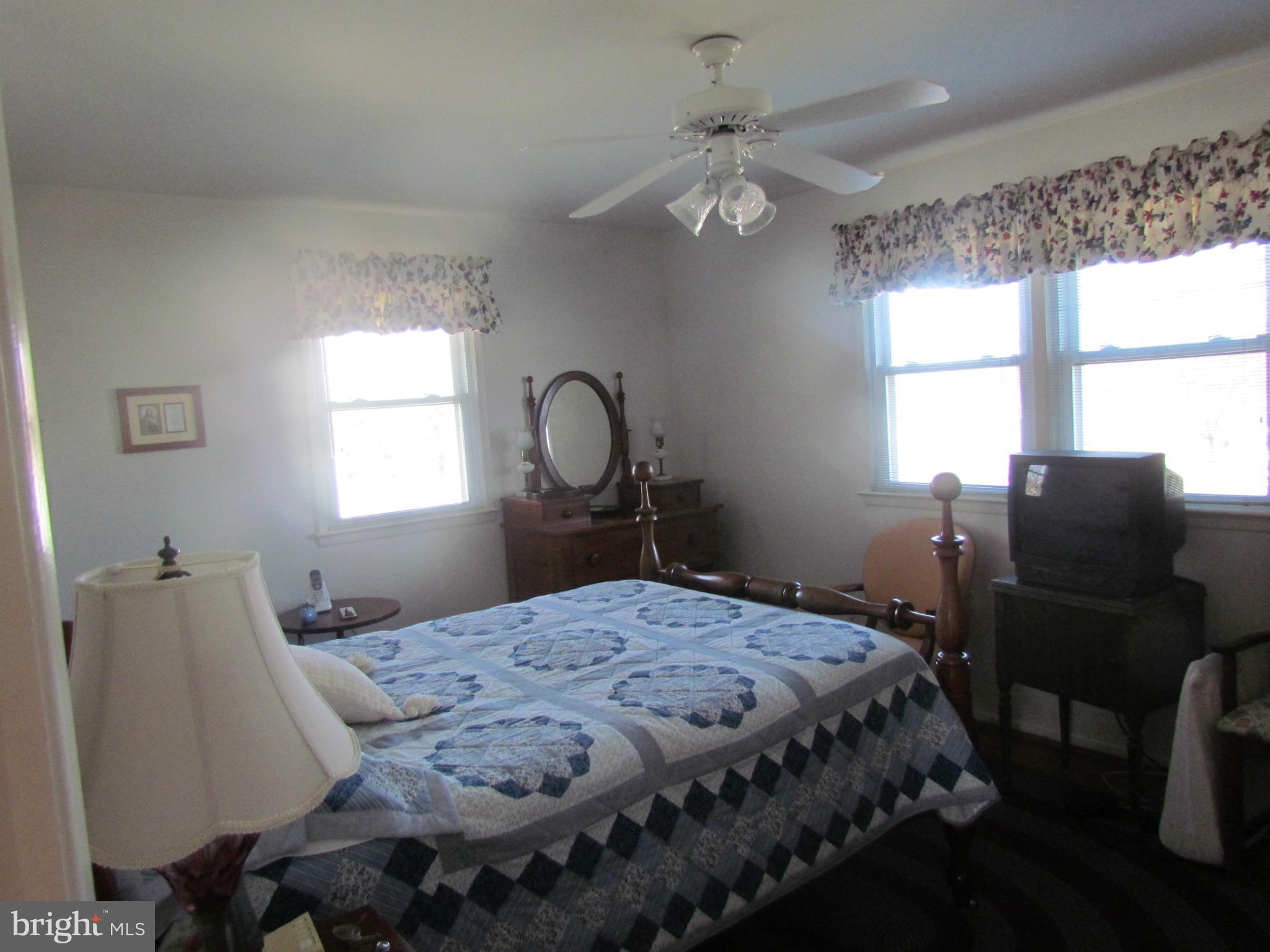 5208 Columbia Road Springfield, VA 22151 - Photo 14 of 22 Relaxing and Restful Area