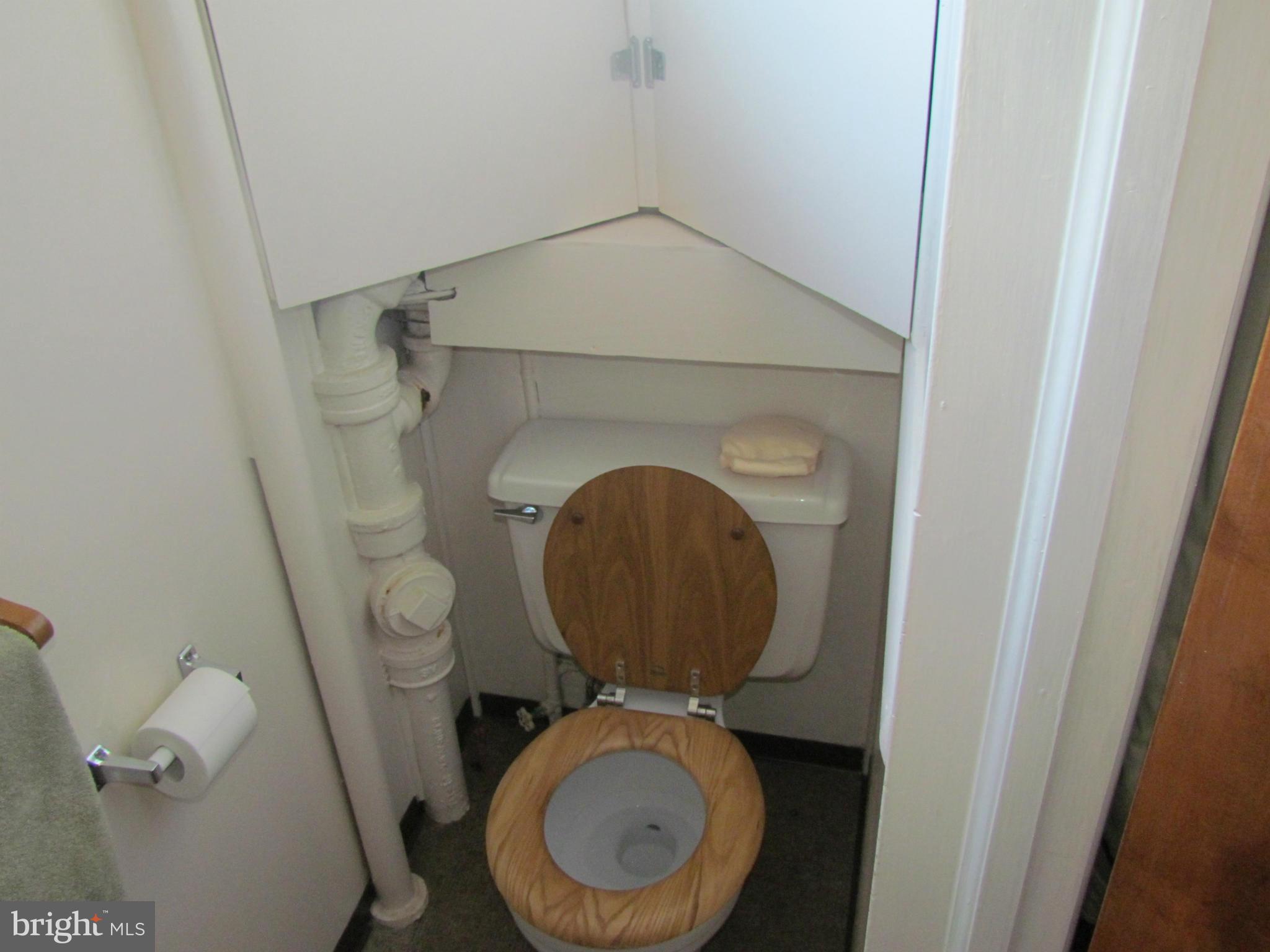 5208 Columbia Road Springfield, VA 22151 - Photo 20 of 22 Half Bath in Lower Level