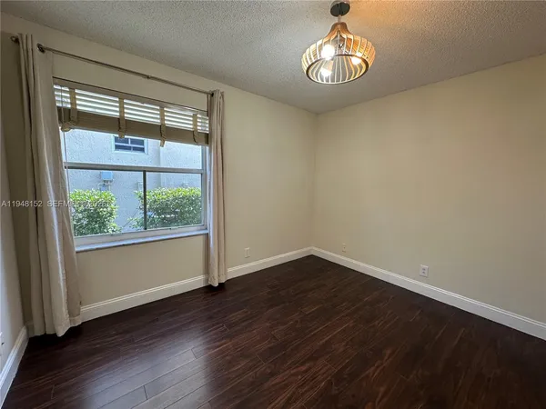$4,900 | 4192 Laurel Ridge Circle, Unit 4192, Weston, FL 33331