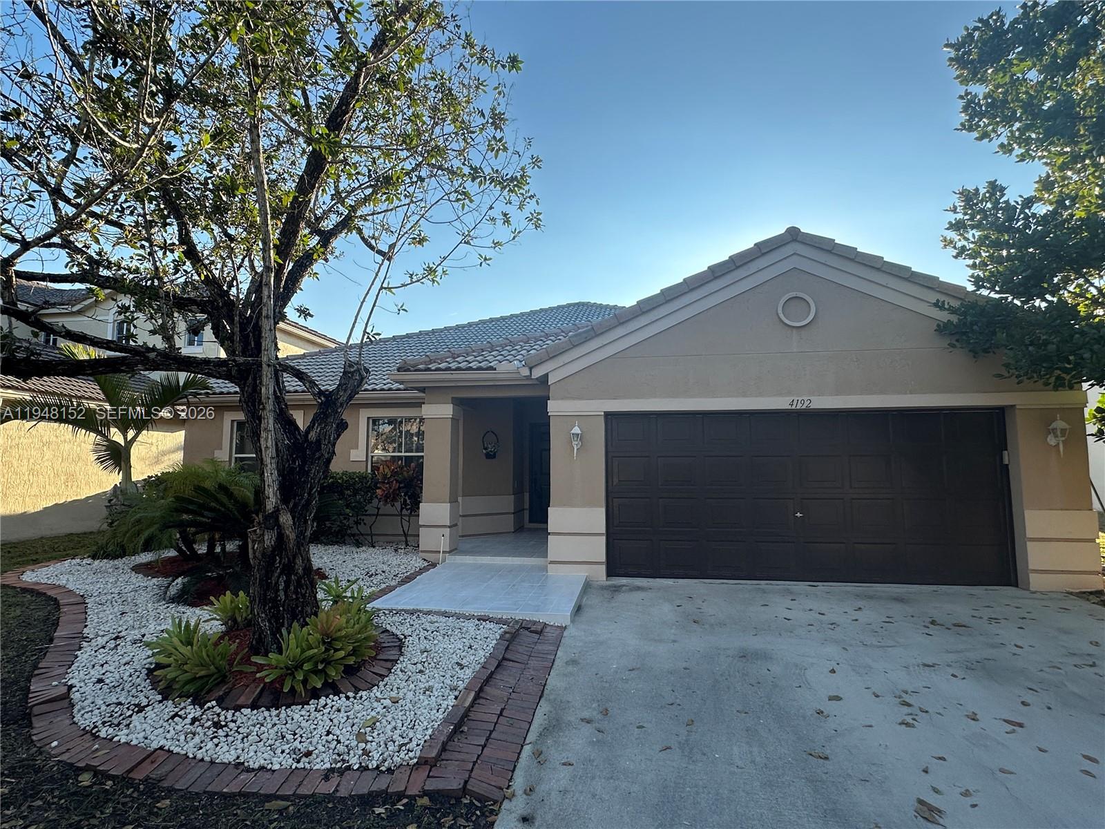 4192 Laurel Ridge Circle, Unit 4192 Weston, FL 33331 - Photo 2 of 33