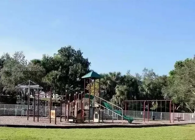 $5,200 | 4192 Laurel Ridge Circle, Unit 4192, Weston, FL 33331