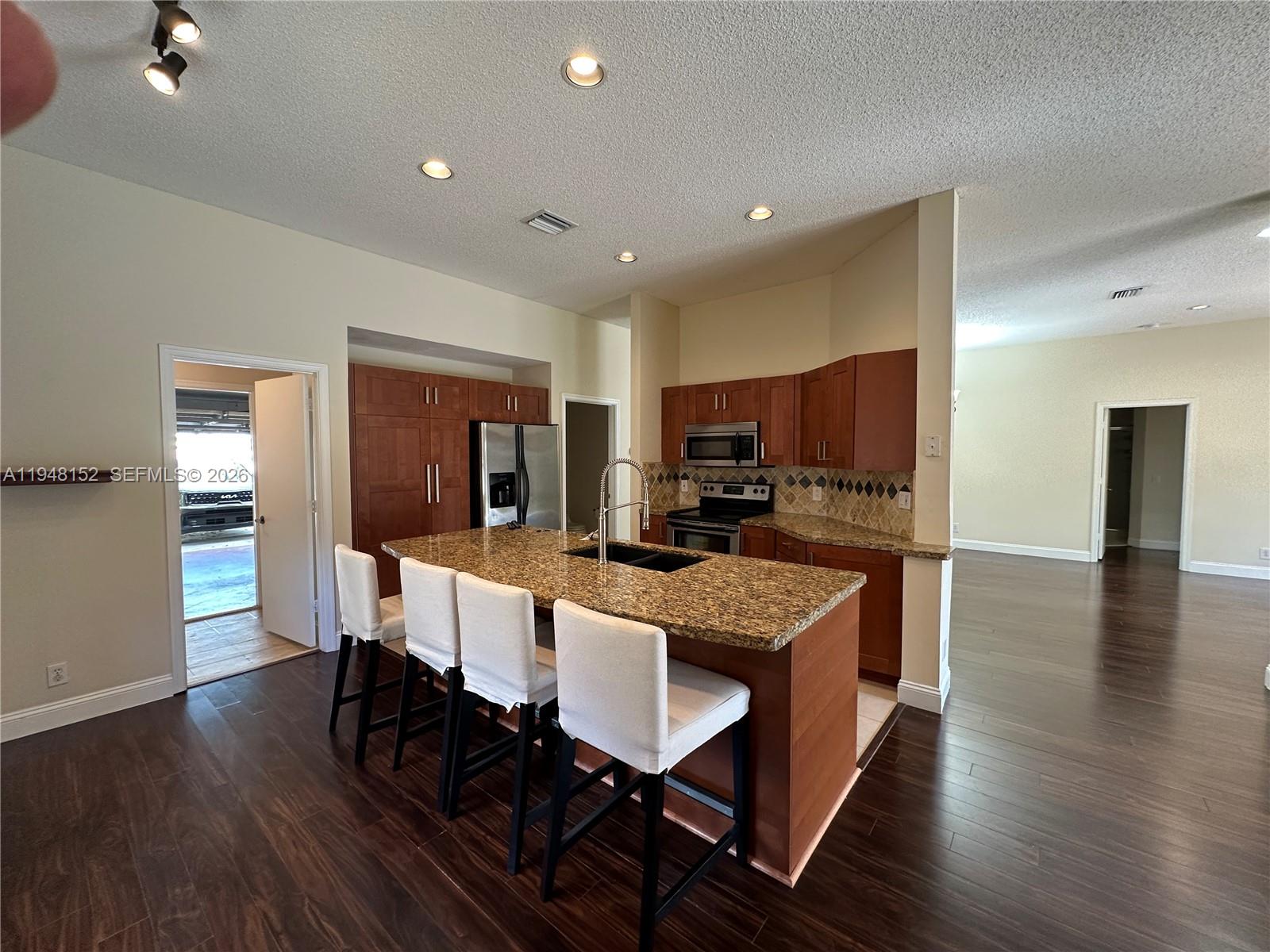 4192 Laurel Ridge Circle, Unit 4192 Weston, FL 33331 - Photo 7 of 33