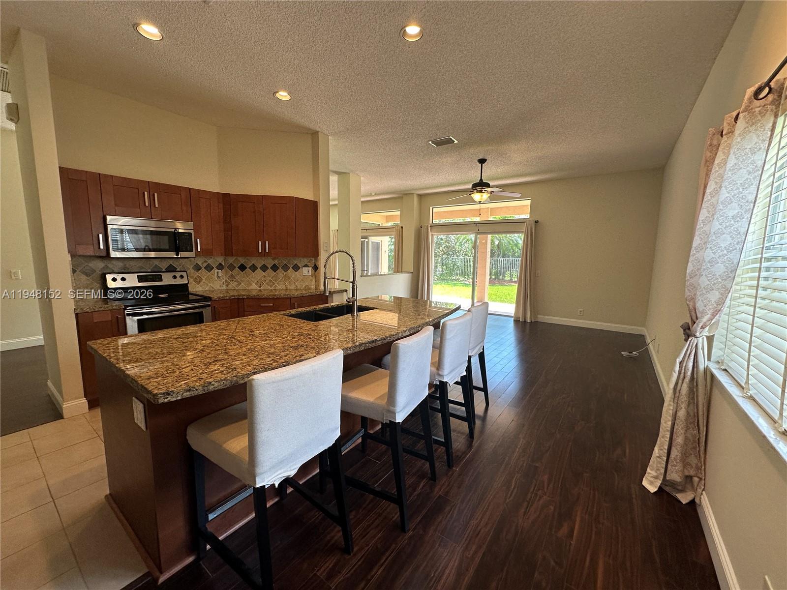 4192 Laurel Ridge Circle, Unit 4192 Weston, FL 33331 - Photo 8 of 33