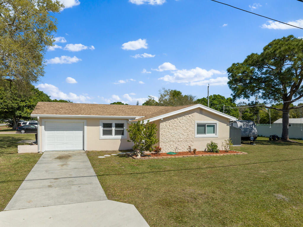 6704 Eden Road Fort Pierce, FL 34951 - Photo 4 of 32 DJI_20240224114517_0010_D