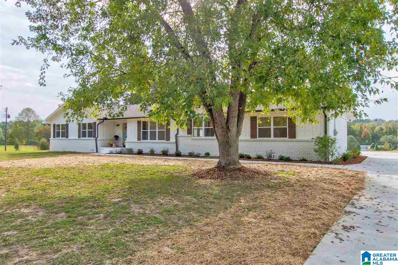 2424 Wallstown Road Hayden, AL 35079 - Photo 2 of 33