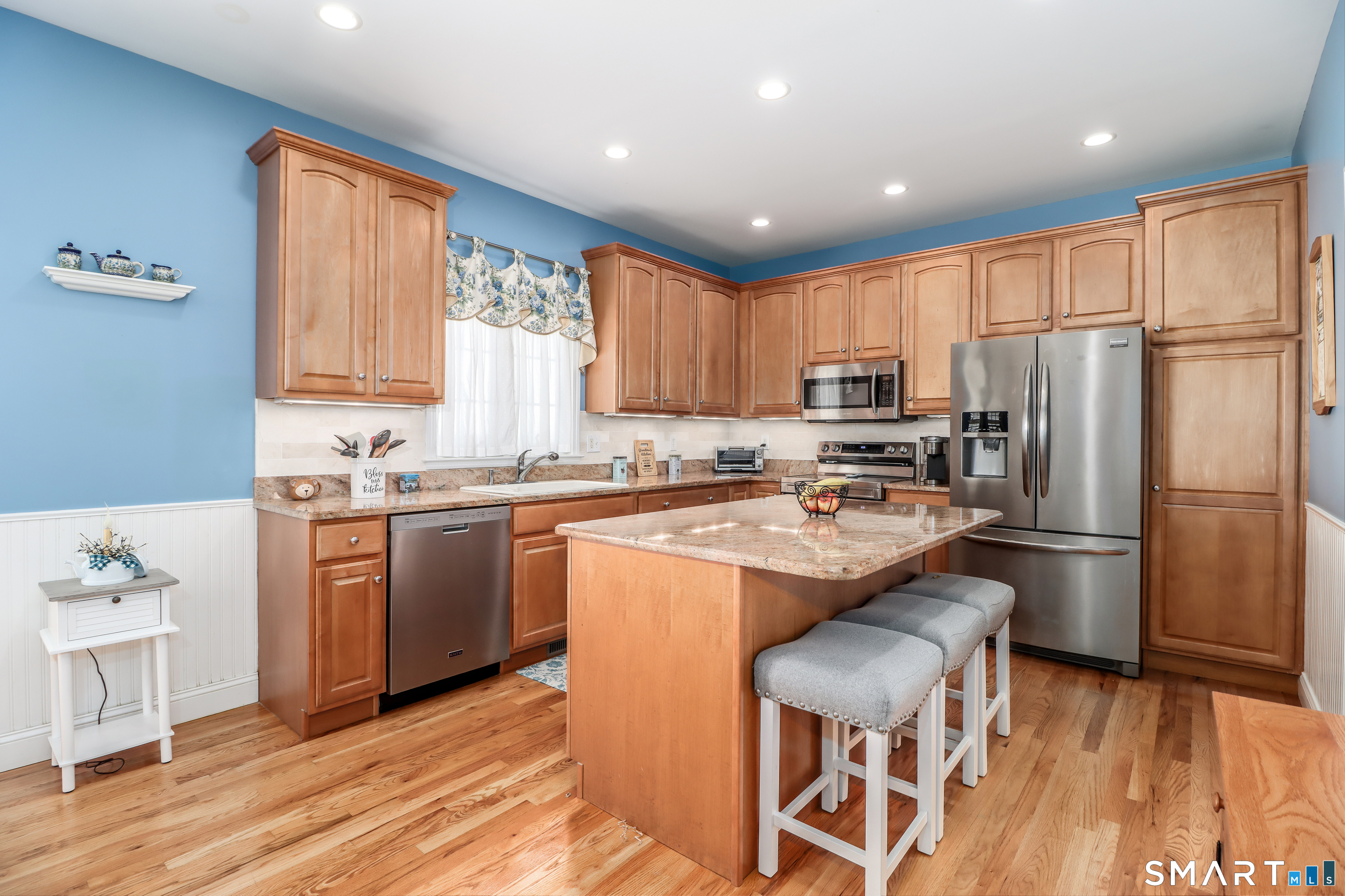 3 Spring Ridge Court, Unit 3 Danbury, CT 06811 - Photo 4 of 35