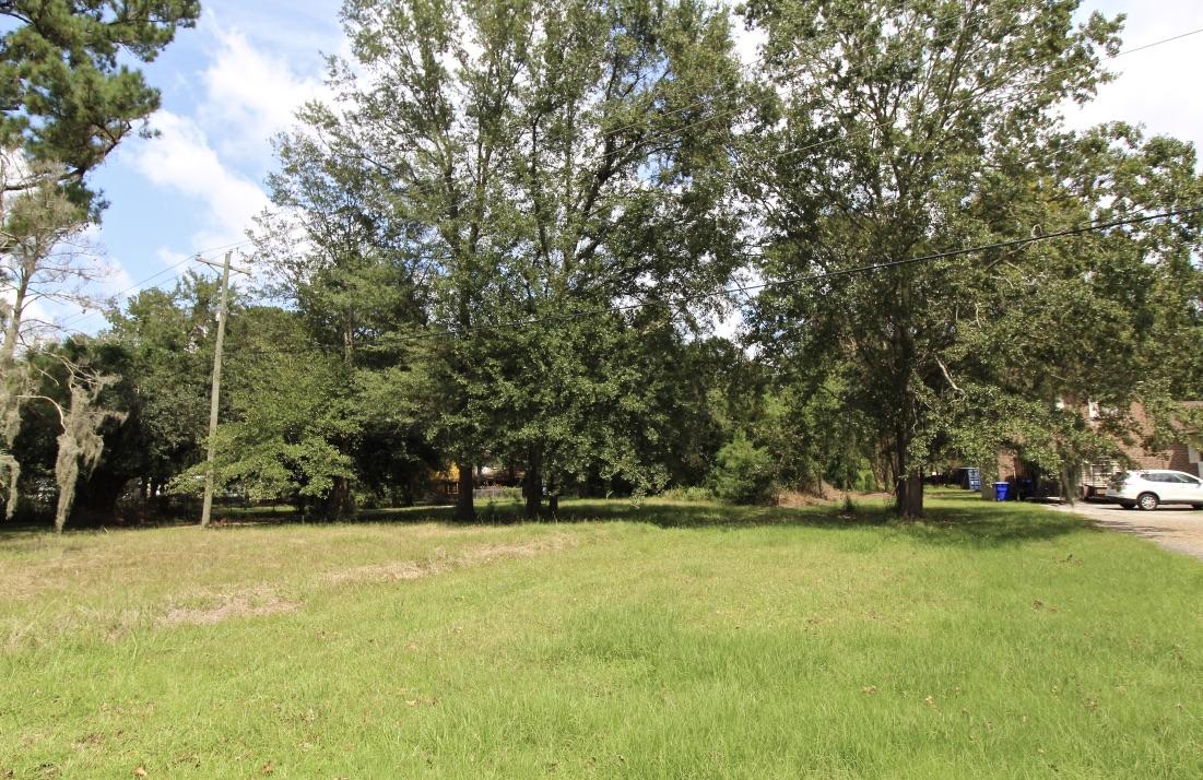 4404 Davison Road Ravenel, SC 29470 - Photo 3 of 5 0skpdrUIT4SnSCqH5xyLXA_thumb_1033