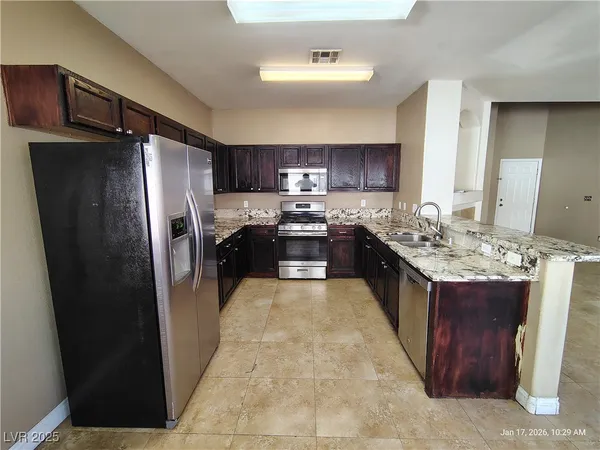 $1,870 | 5951 Gentleslope Street, Henderson, NV 89011