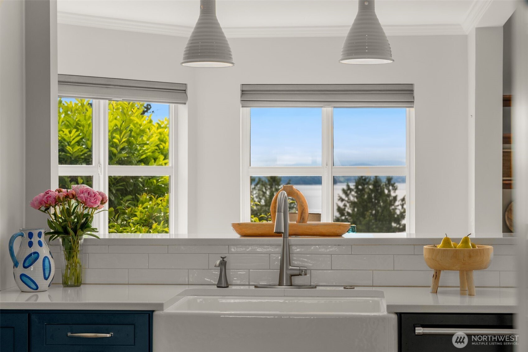 6321 Atlas Place Southwest Seattle, WA 98136 - Photo 11 of 36