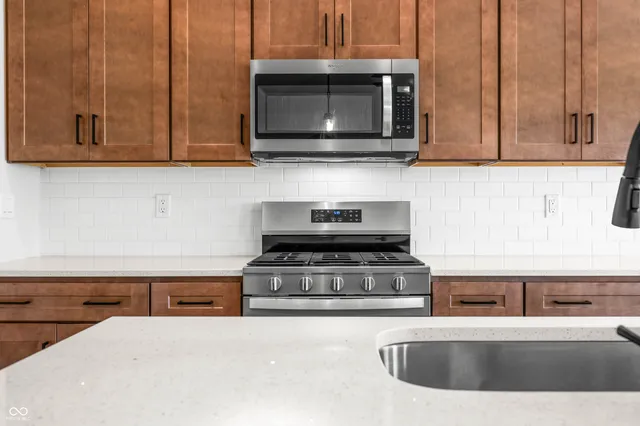 $314,900 | 648 Avalon Court, North Vernon, IN 47265