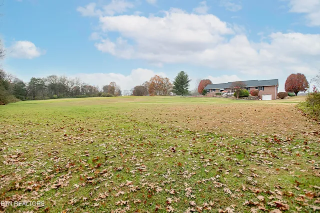 $985,000 | 5518 West Beaver Creek Drive, Powell, TN 37849