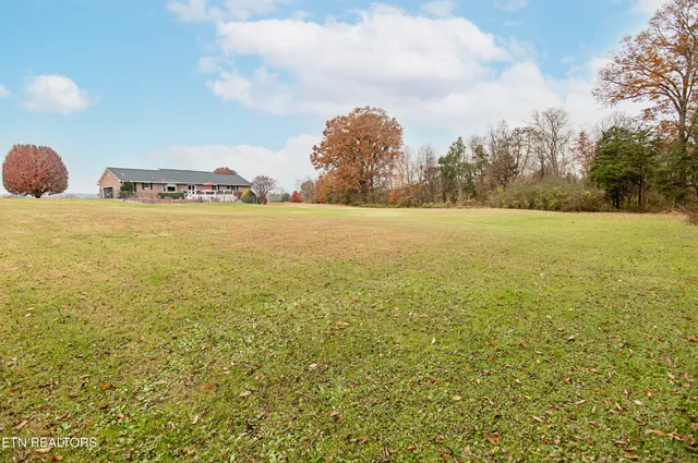 $985,000 | 5518 West Beaver Creek Drive, Powell, TN 37849