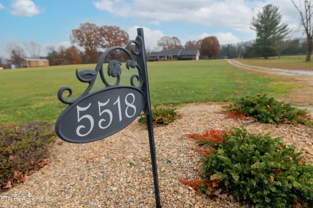 $985,000 | 5518 West Beaver Creek Drive, Powell, TN 37849