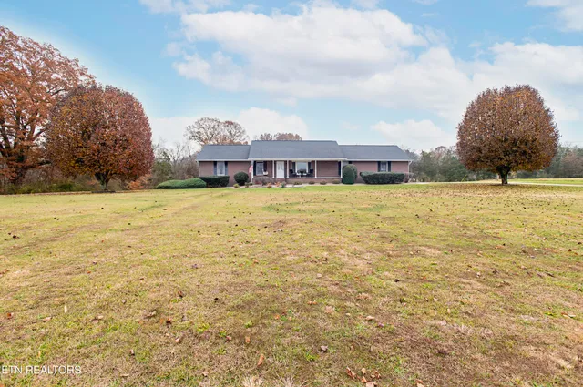 $985,000 | 5518 West Beaver Creek Drive, Powell, TN 37849