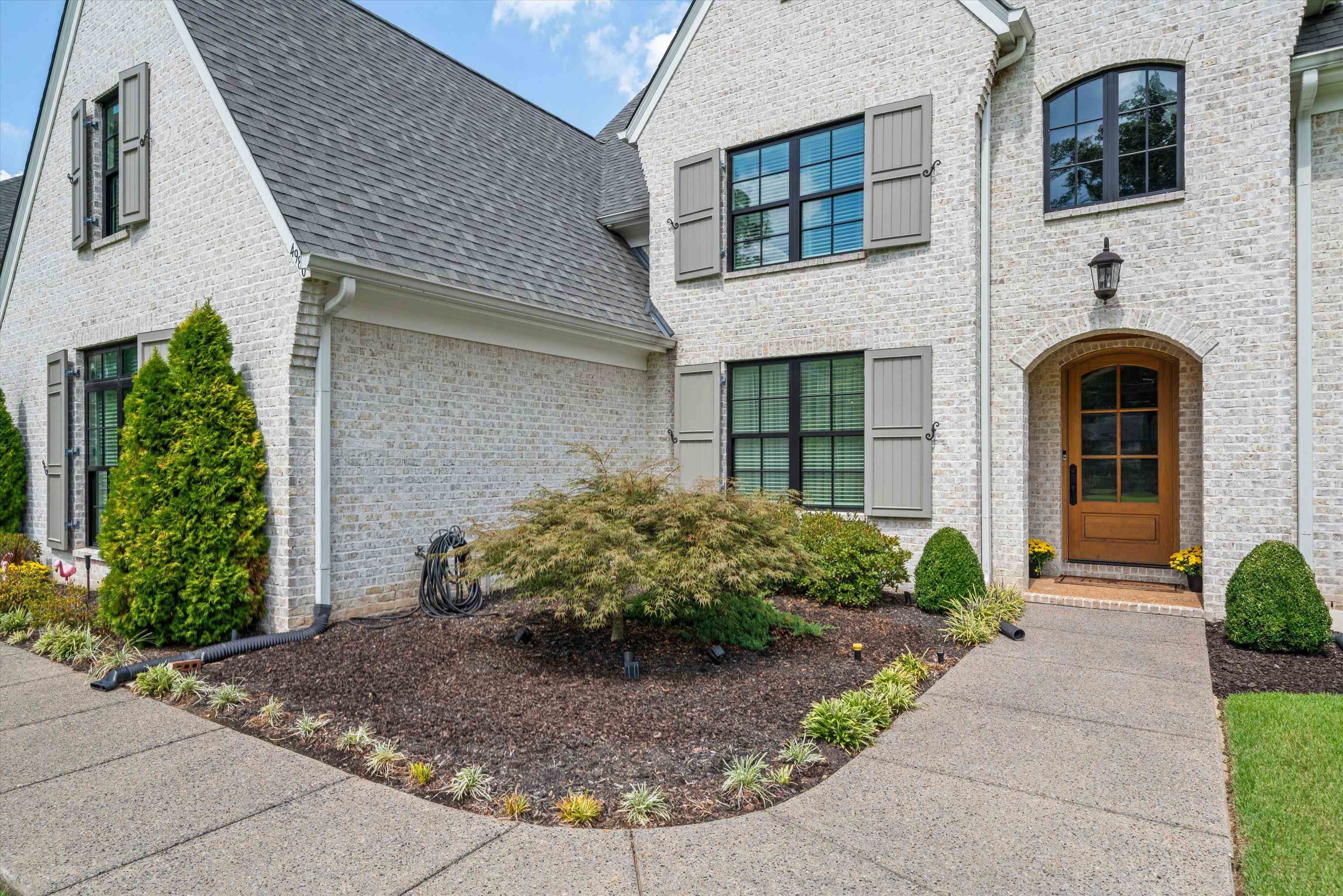 4980 Barfield Road Memphis, TN 38117 - Photo 2 of 39 Gallery Image 2