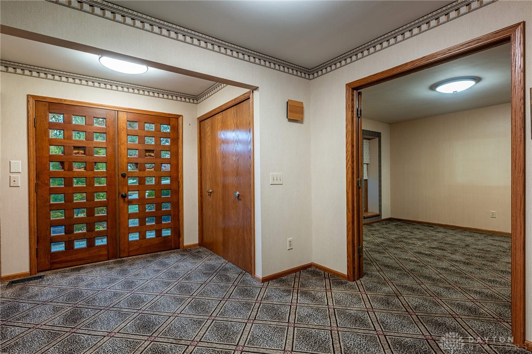 4951 Walnut Walk Kettering, OH 45429 - Photo 4 of 91