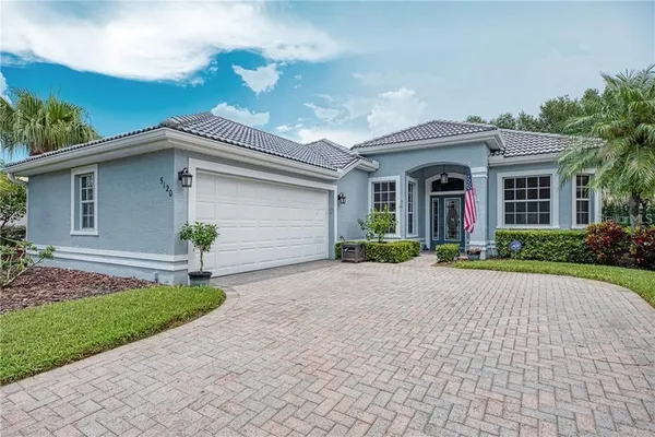 $2,900 | 5120 Highbury Circle, Sarasota, FL 34238