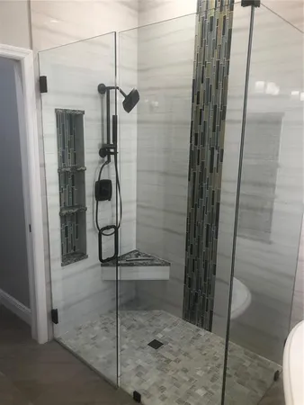 $2,900 | 5120 Highbury Circle, Sarasota, FL 34238