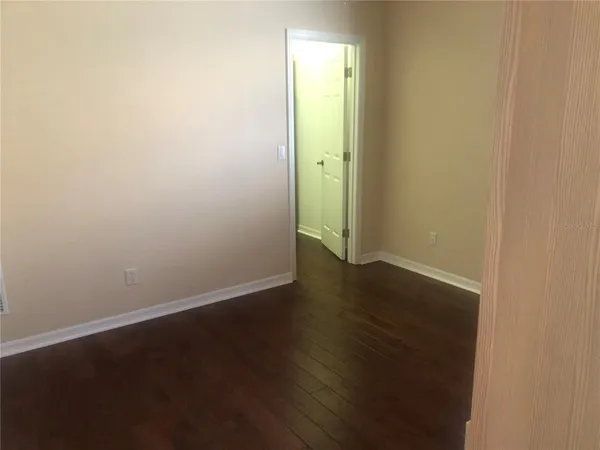 $2,900 | 5120 Highbury Circle, Sarasota, FL 34238