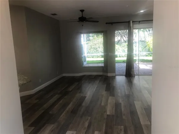 $2,900 | 5120 Highbury Circle, Sarasota, FL 34238