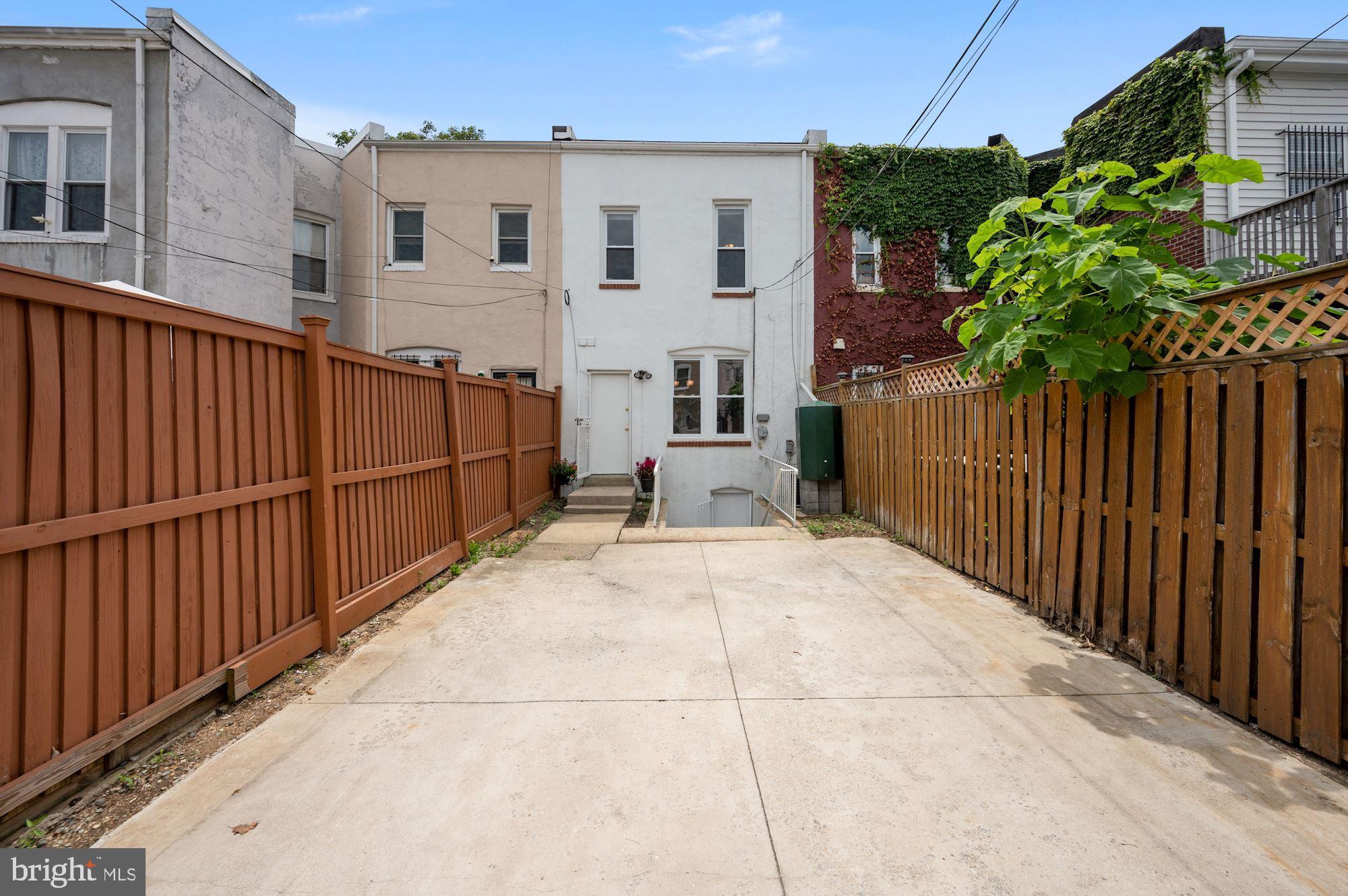 215 P Street Northwest Washington, DC 20001 - Photo 24 of 30