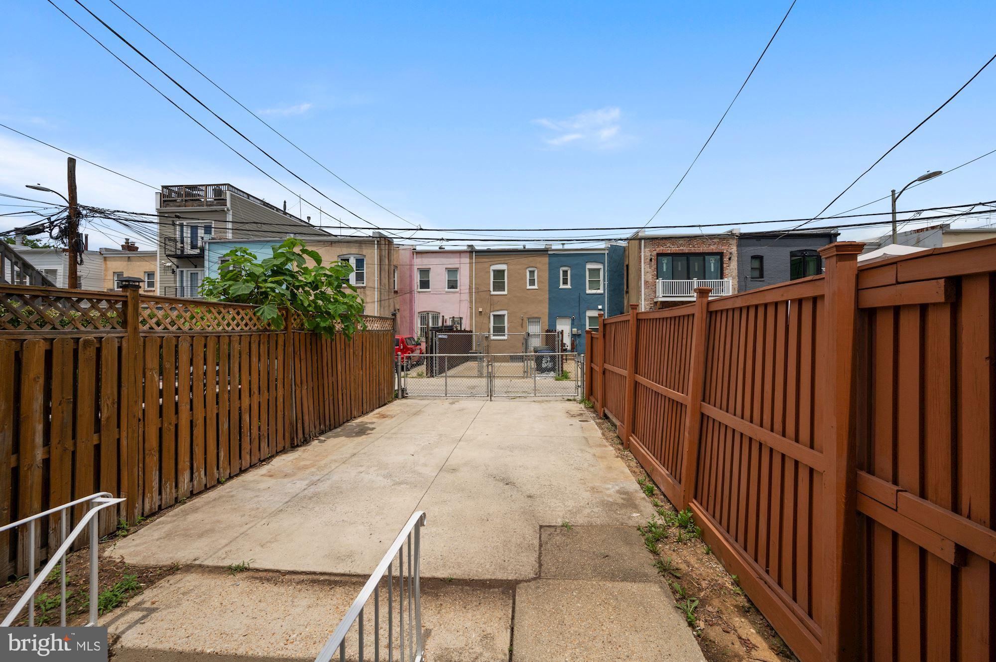 215 P Street Northwest Washington, DC 20001 - Photo 26 of 30