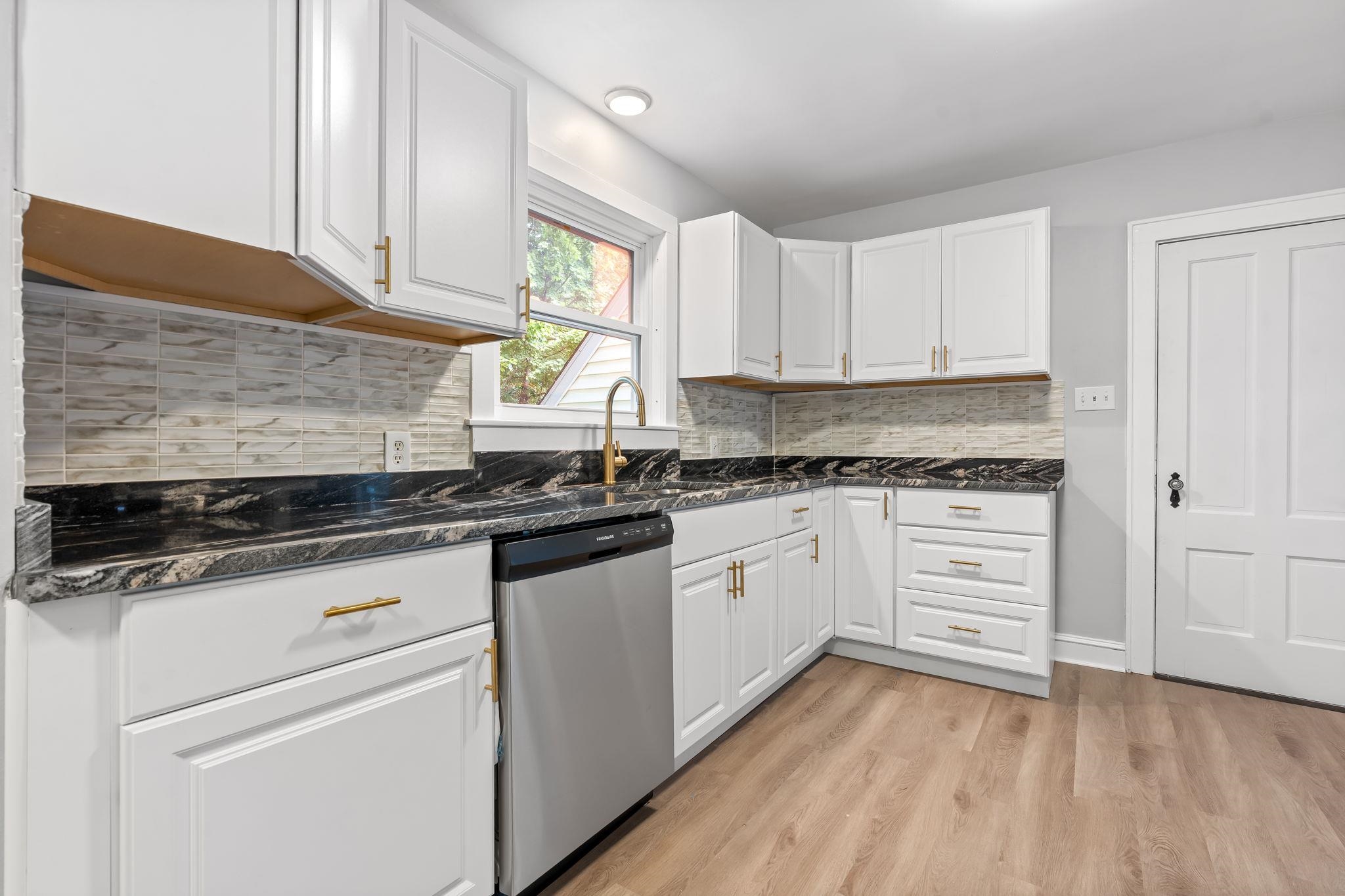 857 Union Street Manchester, NH 03104 - Photo 13 of 33