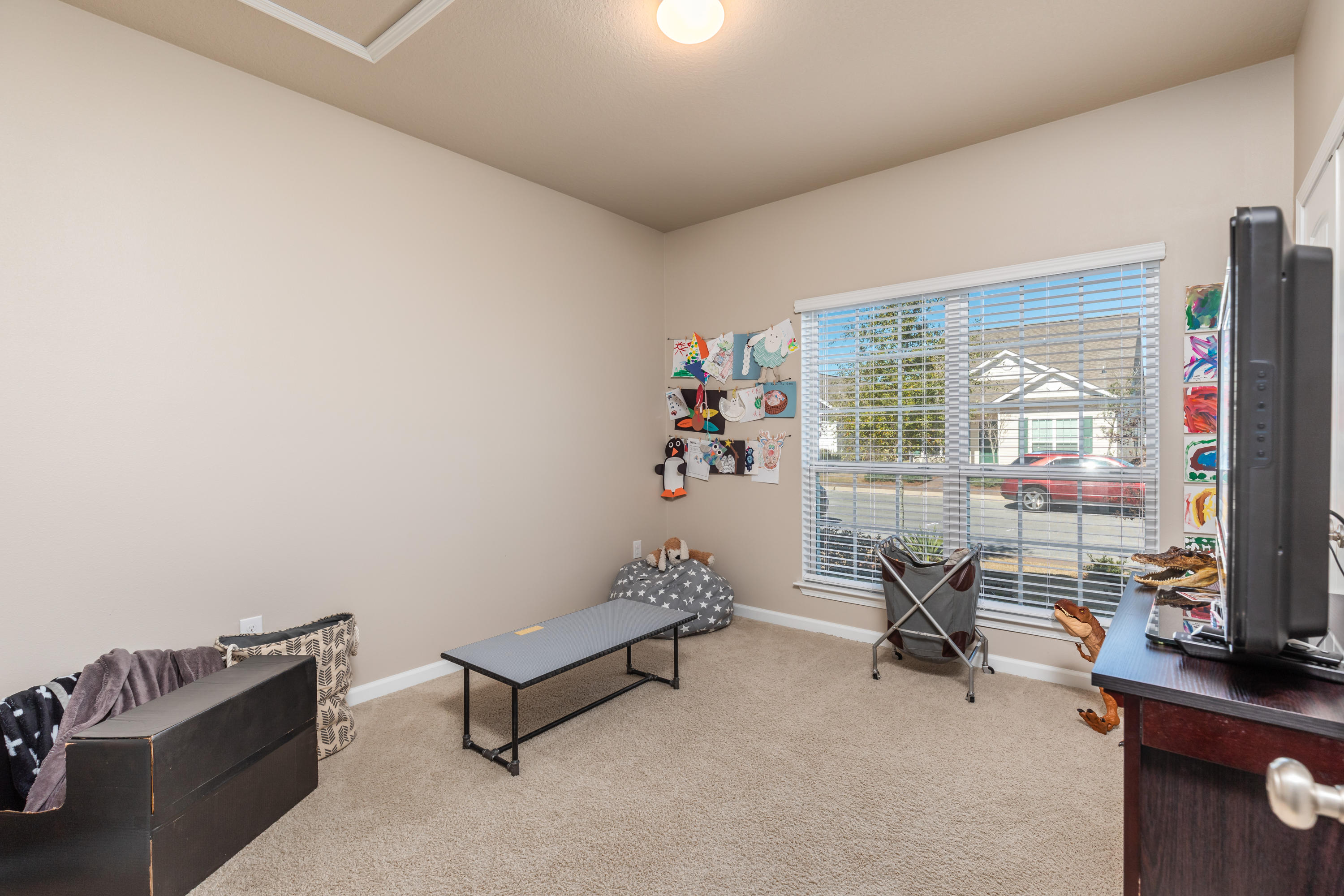 321 Fanny Ann Way Freeport, FL 32439 - Photo 13 of 38 a living room with furniture