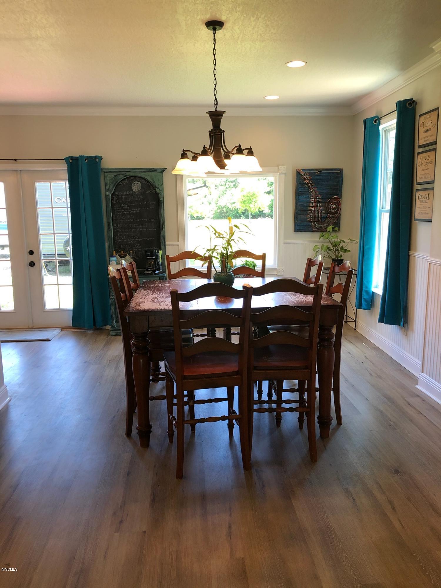 158 Rock Ranch Road Picayune, MS 39466 - Photo 14 of 34 Dining area