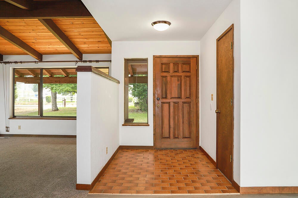 5340 Jerome Prairie Road Grants Pass, OR 97527 - Photo 2 of 26 89B50A8F-6BF4-4030-86AD-79B2283334B9