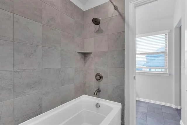 $3,395 | 174 Half Moon Drive, Waxahachie, TX 75165