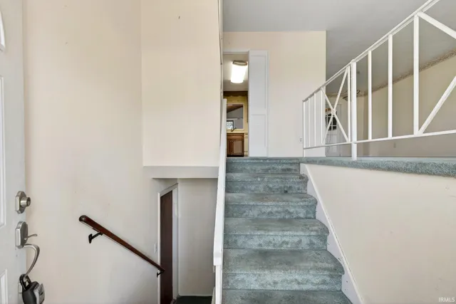 $332,000 | 3507 South Roxbury Circle, Bloomington, IN 47401