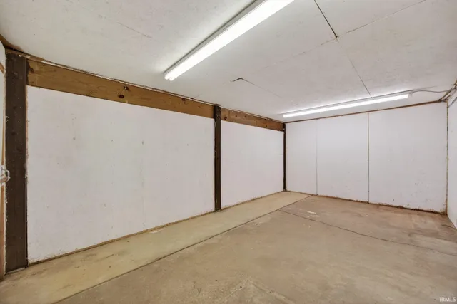 $332,000 | 3507 South Roxbury Circle, Bloomington, IN 47401