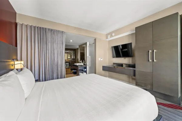 $220,000 | 207 Fifth Avenue, Unit 950, San Diego, CA 92101