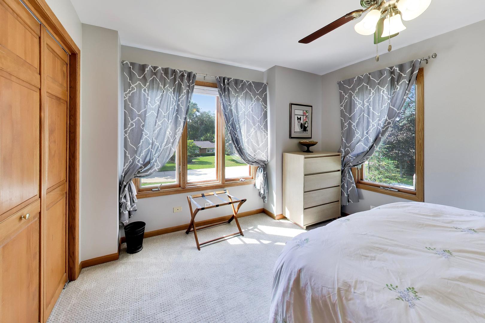 1425 Tyrell Avenue Park Ridge, IL 60068 - Photo 37 of 55 Gallery Image 37