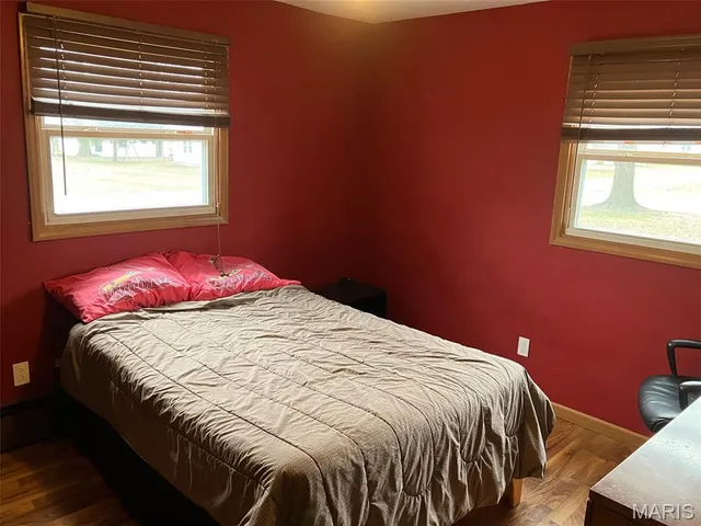 $189,900 | 1711 Livingston Street, Carlyle, IL 62231