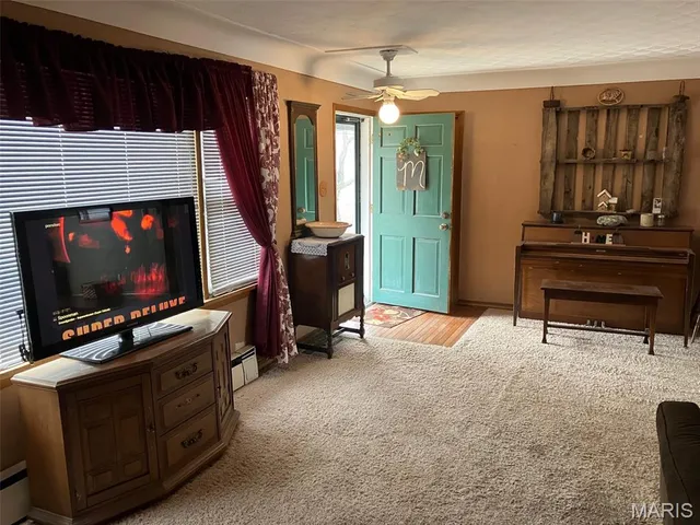 $189,900 | 1711 Livingston Street, Carlyle, IL 62231