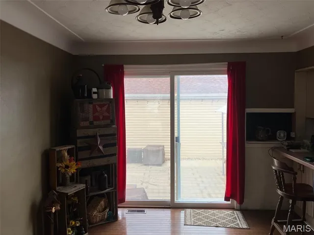 $189,900 | 1711 Livingston Street, Carlyle, IL 62231